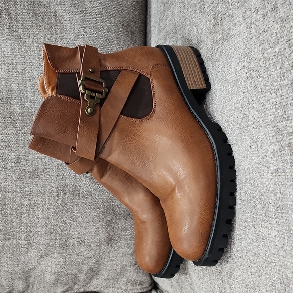 Dream Pairs Shoes - Women's Dream Pairs Ankle Boots Size 9